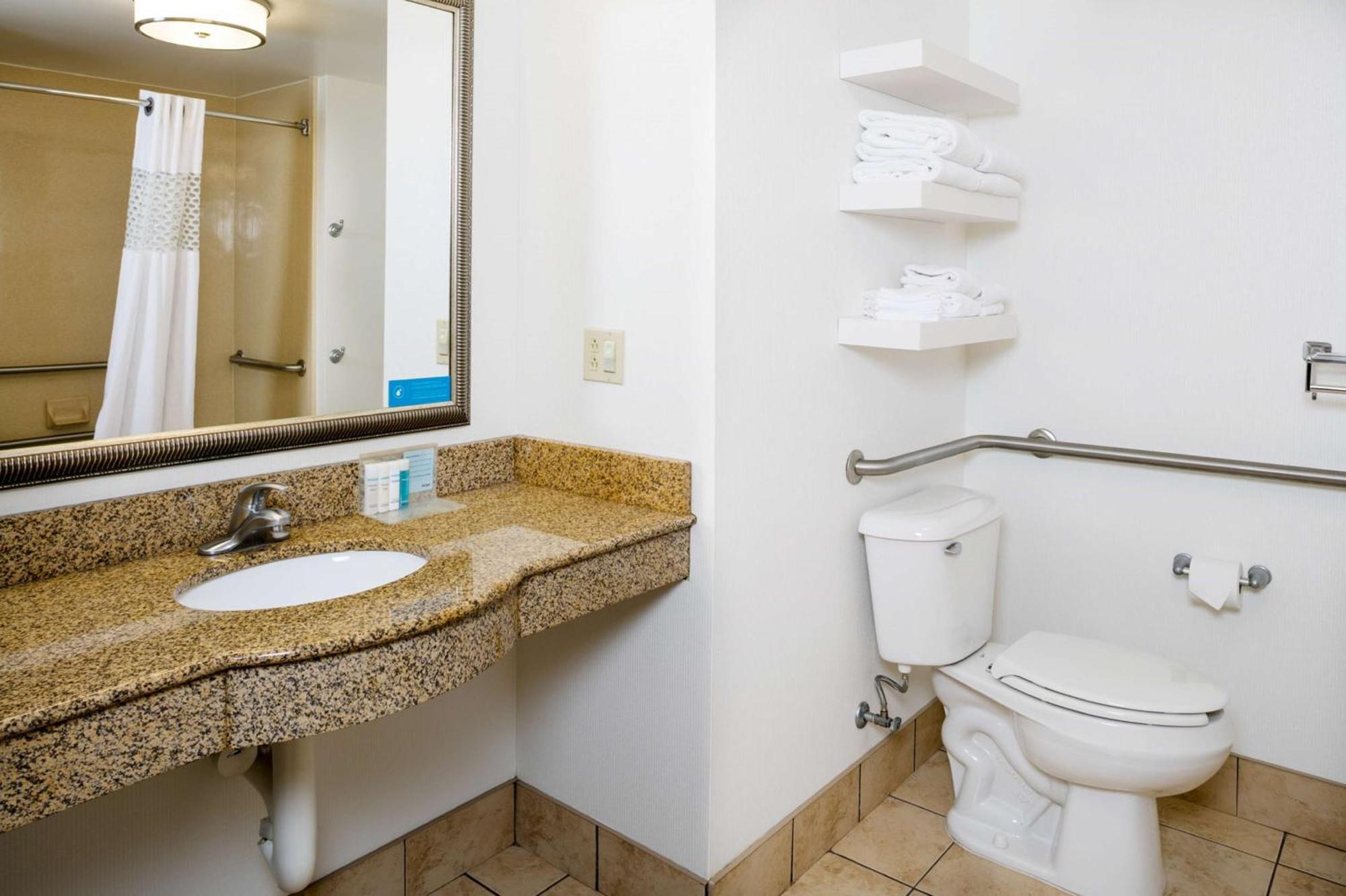 Hampton Inn & Suites Toledo-Perrysburg Rossford Экстерьер фото