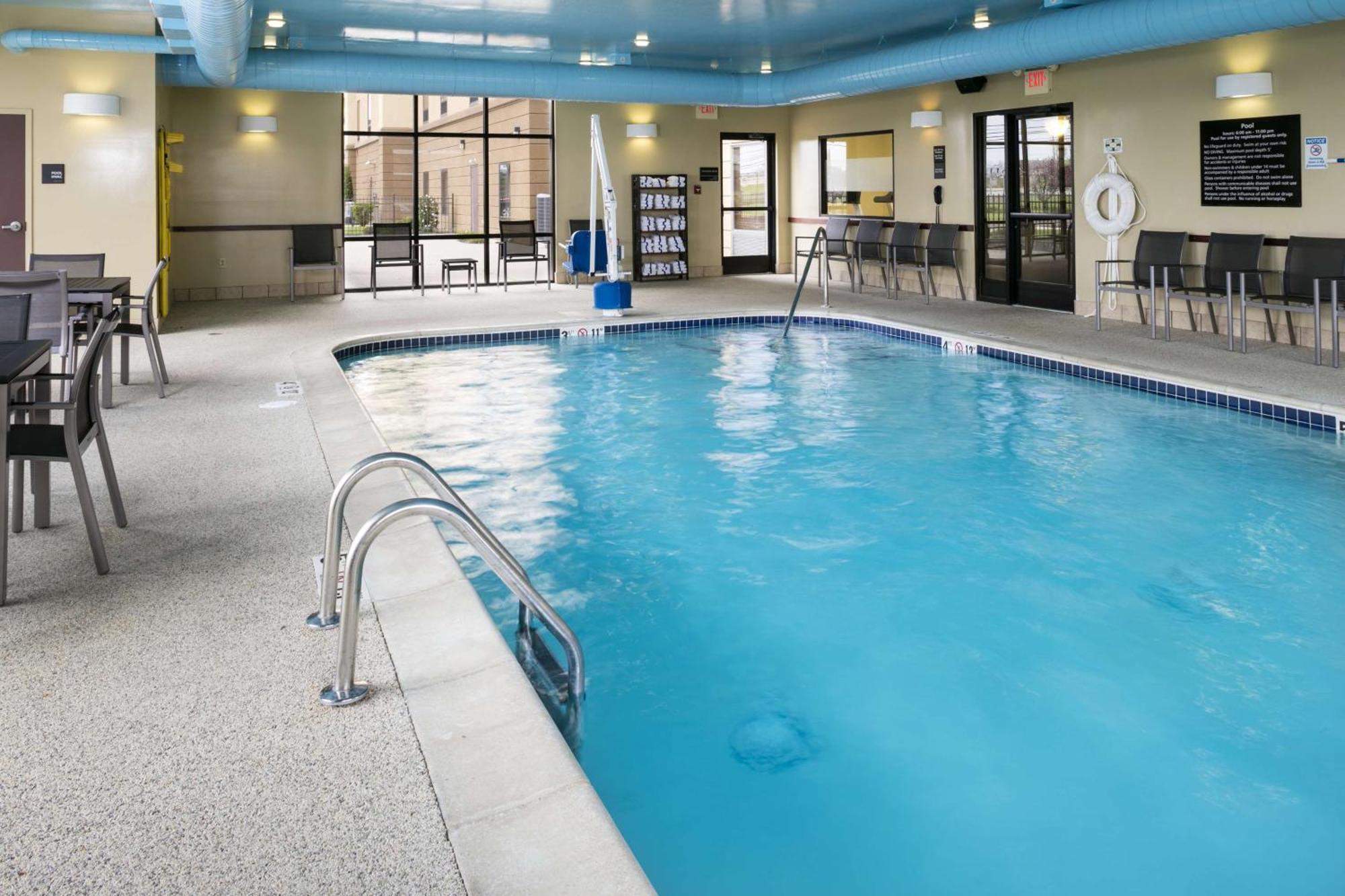 Hampton Inn & Suites Toledo-Perrysburg Rossford Экстерьер фото